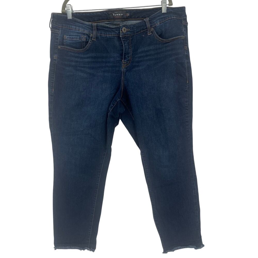 Torrid Boyfriend Crop Womens Jeans Sz 20 Frayed Hem Dark Premium Denim Stretch